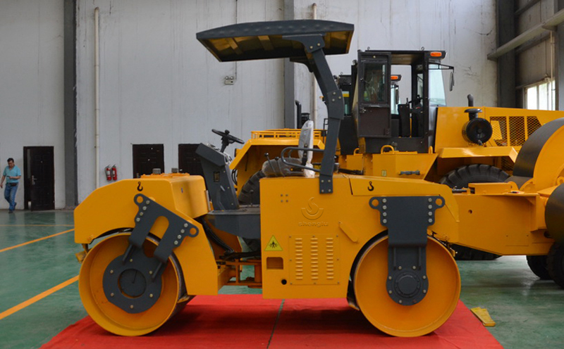 振動壓路機(jī) 振動壓路機(jī)