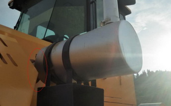 沖擊壓路機(jī)牽引車消音器 沖擊壓路機(jī)牽引車消音器