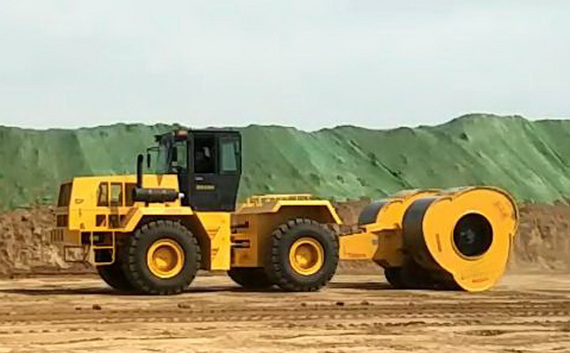 30kj沖擊式壓路機 30kj沖擊式壓路機