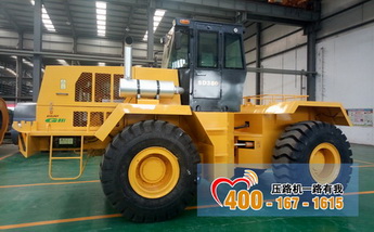 沖擊壓路機(jī)牽引車 沖擊壓路機(jī)牽引車