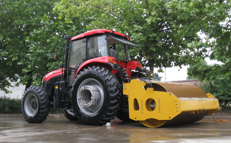 拖式壓路機(jī) 拖式壓路機(jī)