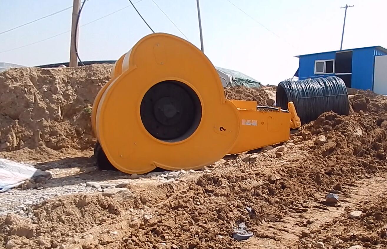 沖擊壓路機(jī) 沖擊壓路機(jī)