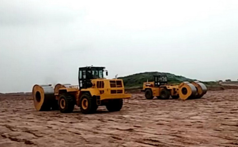 沖擊壓路機(jī) 沖擊壓路機(jī)